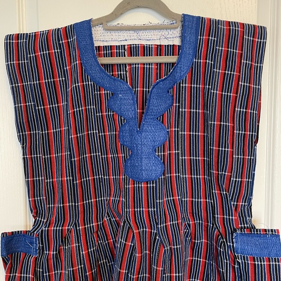 Hand made dress - made in Ghana in traditional cloth - Picture 2 of 3